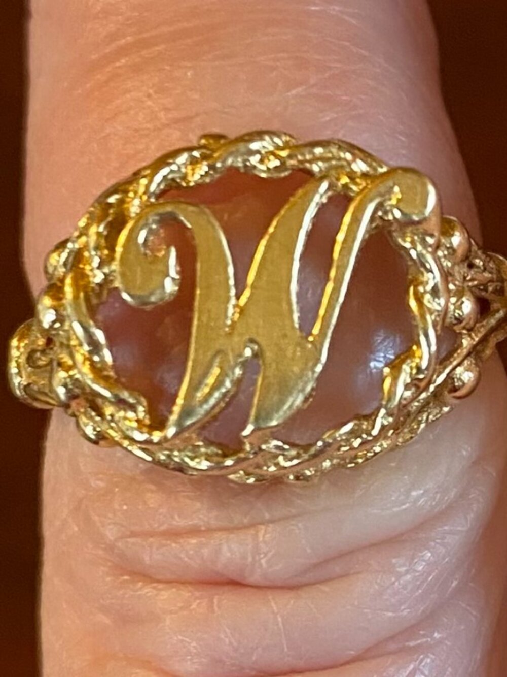 14K Gold Initial ring, W or an M size 5, pinky ring - Picture 5 of 5